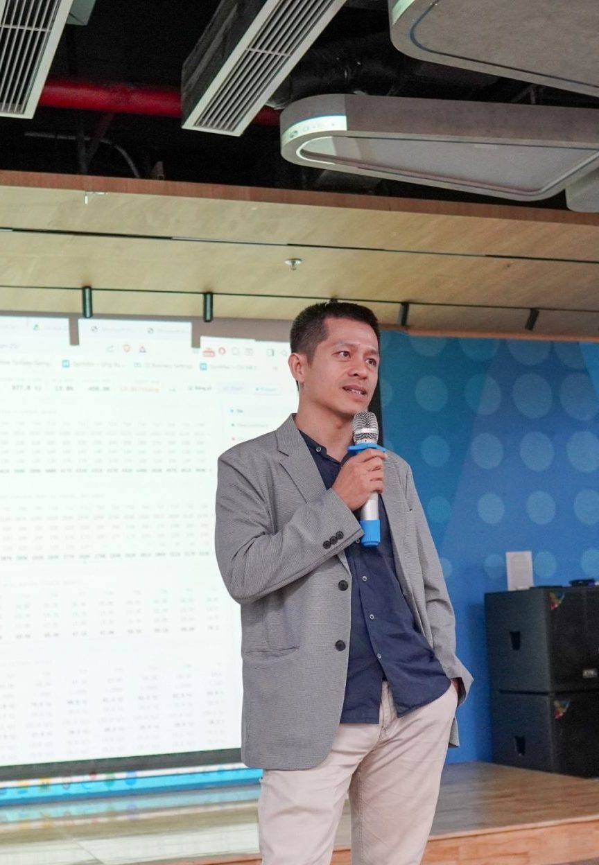 Ông Trung Trương chia sẻ những tình huống thực tế khi áp dụng Thiết kế Dịch Vụ